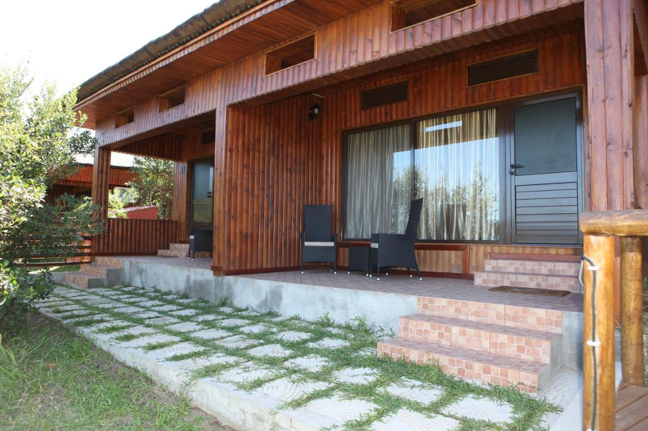 Humula Beach Resort Vila Praia Do Bilene Exterior photo